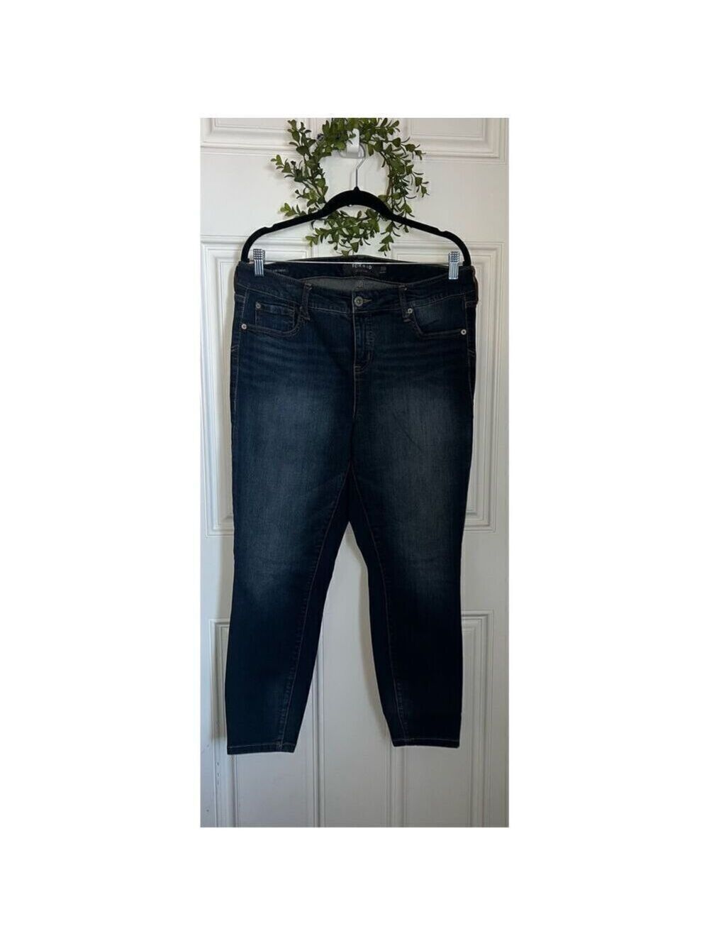 Torrid High Rise Curvy Skinny Jeans (14R)